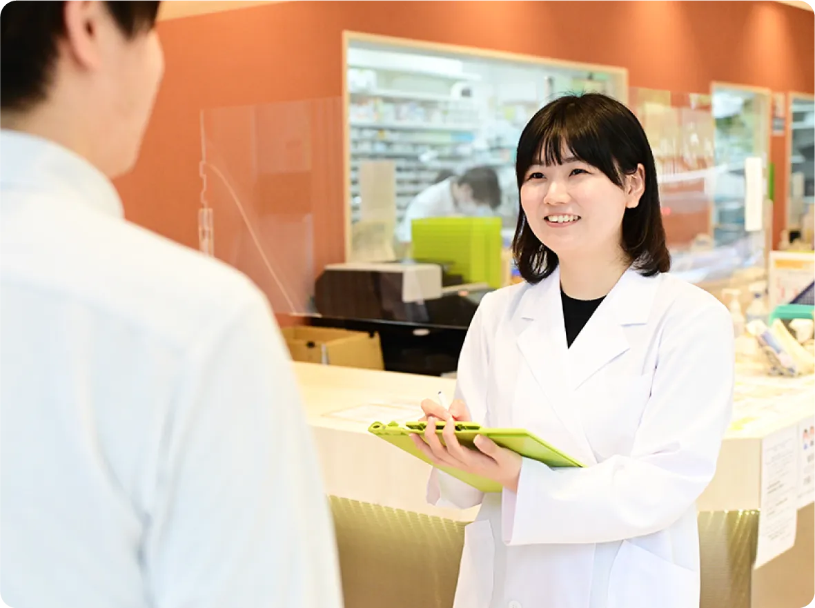 薬の安全とサポート向上を目指し、業務効率化に取り組むイメージ